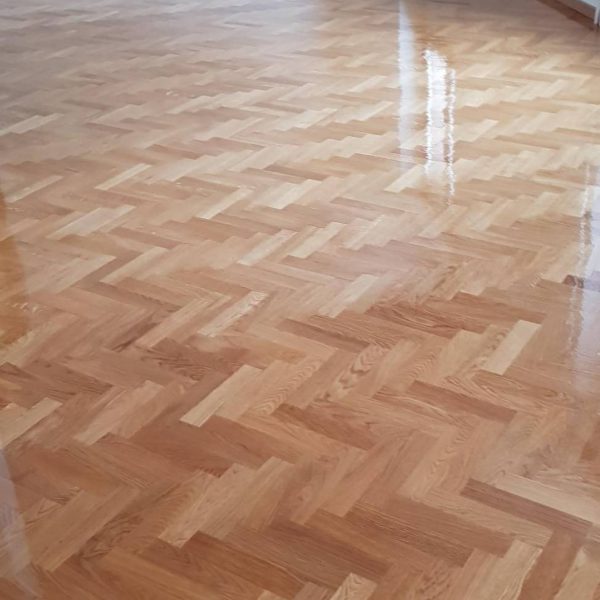 PONçAGE ET VITRIFICATION PARQUET 600X600 | Nicolas Heinimann Parquets en bois massif ou contrecollés Horbourg-Wihr 18