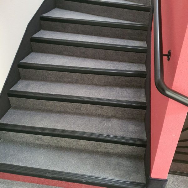 20201106_091758 002 600X600 | Nicolas Heinimann Habillage d’escalier Sainte-Marie-aux-Mines 10