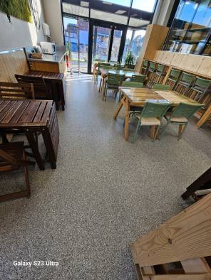 Pose de dalles techniques GERFLOR dans un magasin à Erstein Soultz-Haut-Rhin 2